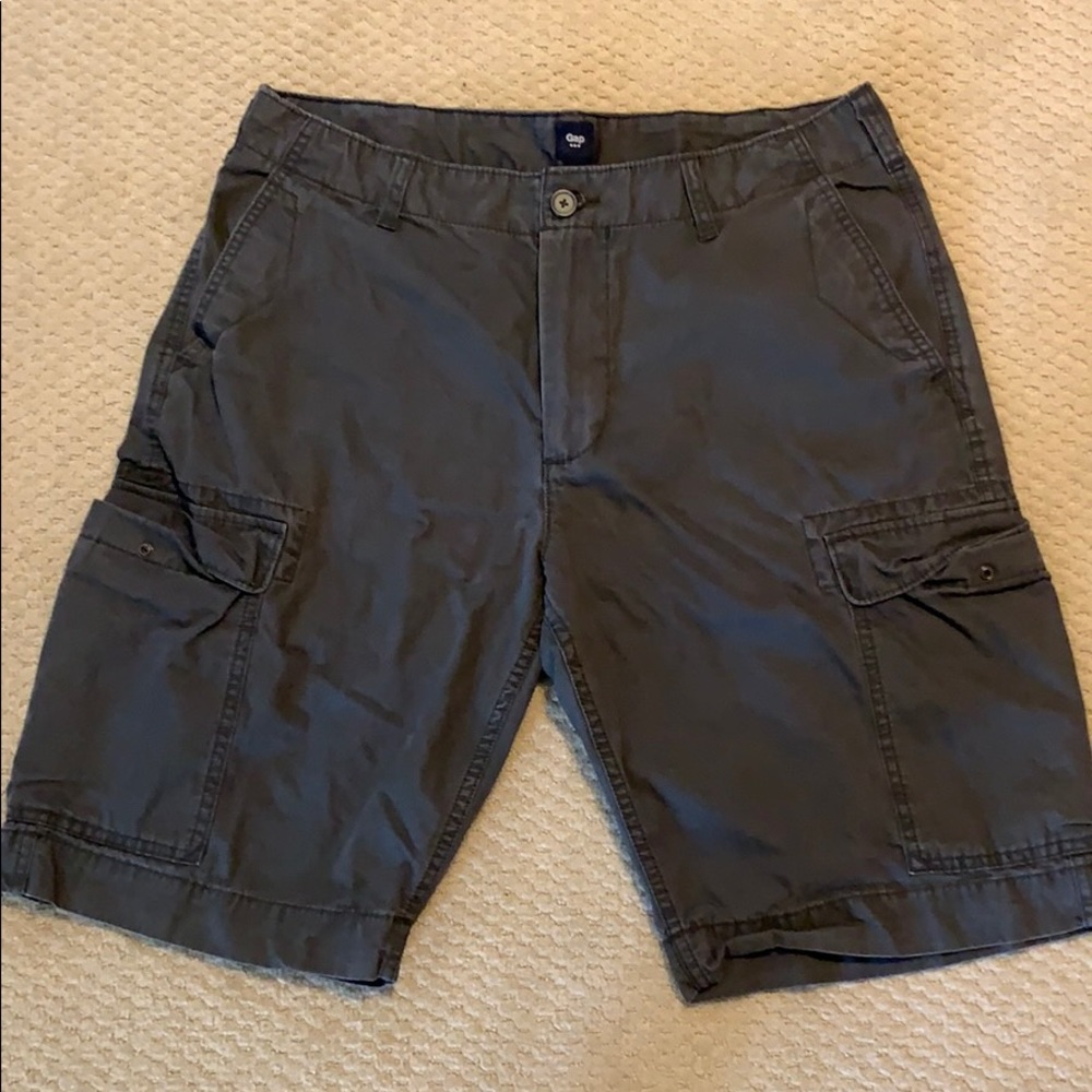Gap cargo shorts